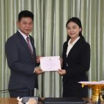 พิธีมอบวุฒิบัตรผู้ผ่านการอบรมการปฐมนิเทศ พัฒนาครูตำแหน่งครูผู้ช่วย