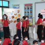 Read more about the article โครงการยกระดับภาษาอังกฤษเพื่อการสื่อสารอย่างยั่งยืน ความร่วมมือ ร.ร.อนุบาลหัวยสักและอนุบาลเมืองเชียงราย