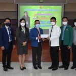 Read more about the article ผอ.สพป.เชียงราย เขต 1 แสดงความยินดีและรับหนังสือรายงานตัว รอง ผอ.สพป.เชียงราย เขต 1 คนใหม่