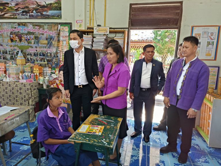 Read more about the article สพฐ. ตรวจเยี่ยมโรงเรียนบ้านดอนมหาวัน โรงเรียน ต.ช.ด. แห่งแรกในประเทศไทย