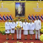 Read more about the article สพป.เชียงราย เขต 1 ร่วมทำบุญตักบาตรพระสงฆ์ ก่อนวางพานพุ่มดอกไม้ถวายราชสักการะ ในหลวงรัชกาลที่ 9 เนื่องในวันพ่อแห่งชาติ 5 ธันวาคม 2566