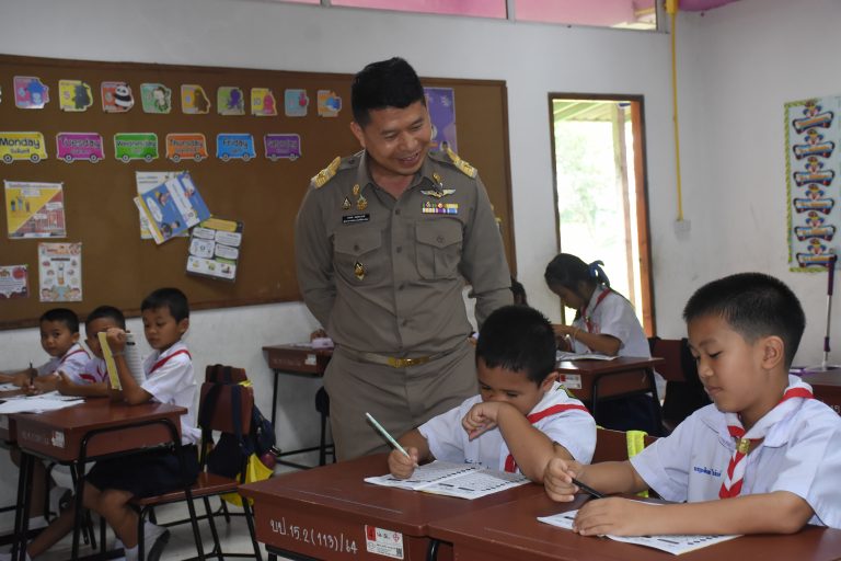 Read more about the article ผอ.สพป.เชียงราย เขต 1 ตรวจเยี่ยมโรงเรียนบ้านโป่งพระบาท โรงเรียนดีใกล้บ้าน
