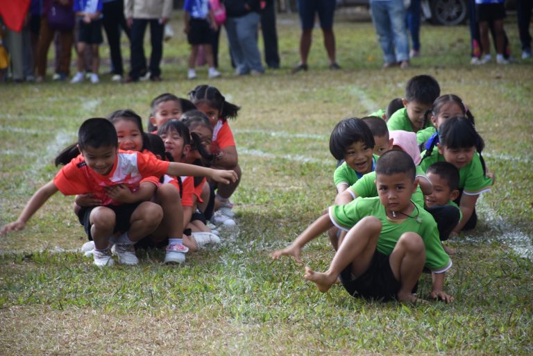 Read more about the article สพป.ชร.1 เปิดกีฬา “ผางามเกมส์” สุขภาพแข็งแรง ความสามัคคี ห่างไกลยาเสพติด