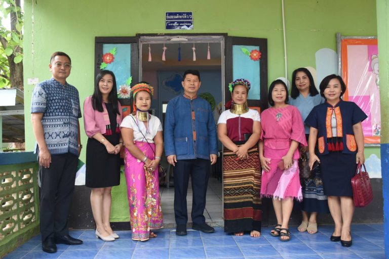 Read more about the article #ผอ.สพป.เชียงราย เขต 1 ตรวจเยี่ยมโรงเรียนอนุบาลนางแล(บ้านทุ่ง) ให้กำลังใจและสนับสนุนบริหารงานการศึกษา 4 ด้าน