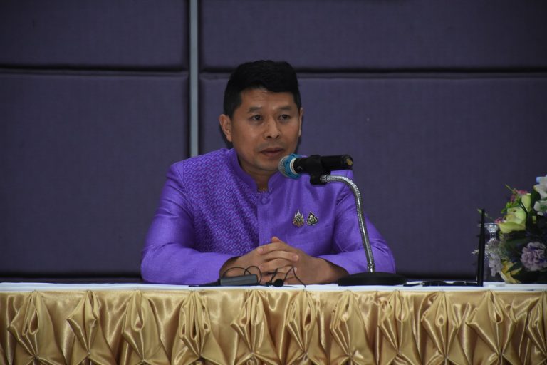 Read more about the article #โรงเรียน 1 อำเภอ 1 โรงเรียนคุณภาพ ในสังกัดร่วมกิจกรรมอบรมเชิงปฏิบัติการเพื่อพัฒนาสมรรถนะการใช้ปัญญาประดิษฐ์ (AI)ในการจัดการเรียนการสอน ผอ.สพป.ชร.1 รุดร่วมให้กำลังใจ