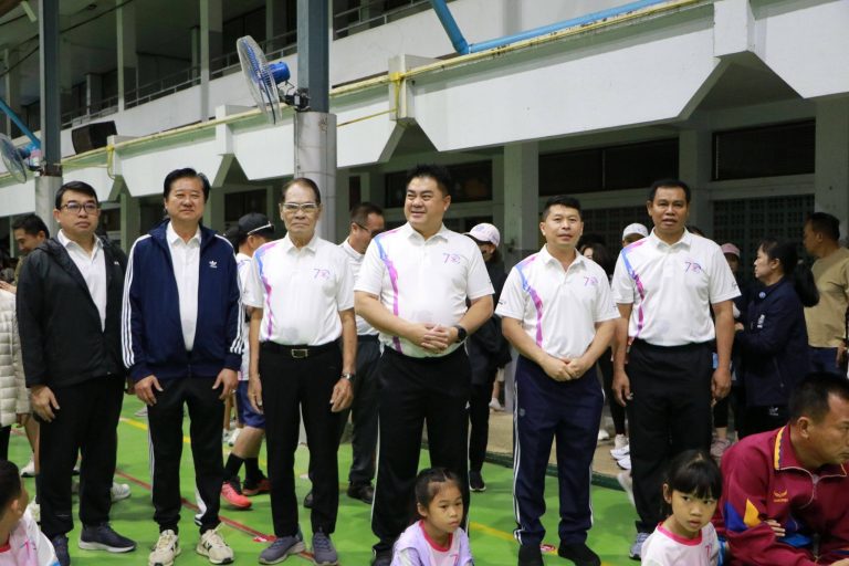 Read more about the article นายชูชีพ พงษ์ไชย ผู้ว่าราชการจังหวัดเชียงราย ให้เกียรติเข้าร่วมเป็น ประธานในพิธีเปิดงาน เดิน–วิ่งเพื่อสุขภาพ “ปาน้องล่น ตอน 70 ปี อนุบาลเชียงราย”