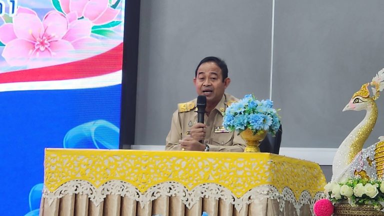 Read more about the article นายมรกต อนุเคราะห์ ผอ.สพป.เชียงราย เขต 1 มอบหมายให้ นายอภิปราย โสภายิ่ง รอง ผอ.สพป.เชียงราย เขต 1 เป็นประธานประชุมคณะกรรมการตัดสินการแข่งขันงานศิลปหัตถกรรมนักเรียน ครั้งที่ 73 ปีการศึกษา 2568 โรงเรียนบ้านสันโค้งฯ