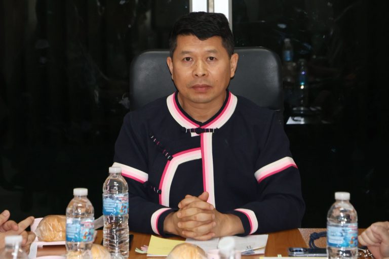 Read more about the article สพป.เชียงราย เขต 1 ประชุมพิจารณาจัดสรรเครื่องราชอิสริยากรณ์ ชั้นต่ำกว่าสาย ประจำปี 2568 และเหรียญจักรพรรดิมาลา ประจำปี 2569