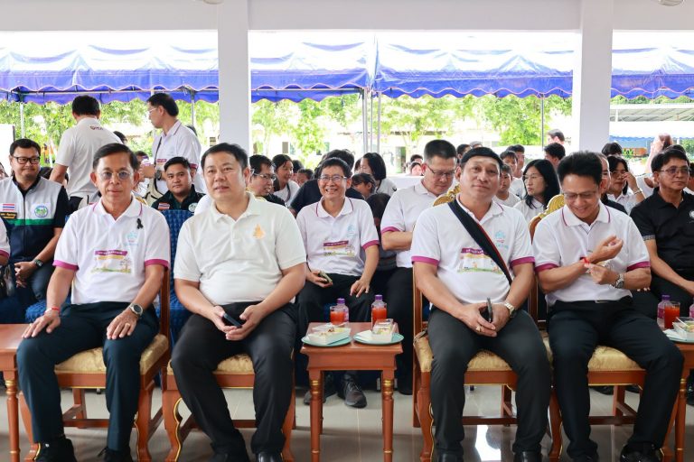Read more about the article สพป.เชียงราย เขต 1 ร่วมกิจกรรม “โครงการ PEA หมู่บ้านช่อสะอาด” ประจำปี 2569